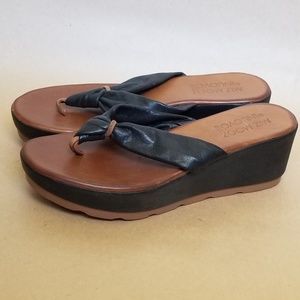 Miz mooz inuovo leather platform flip flop sandal